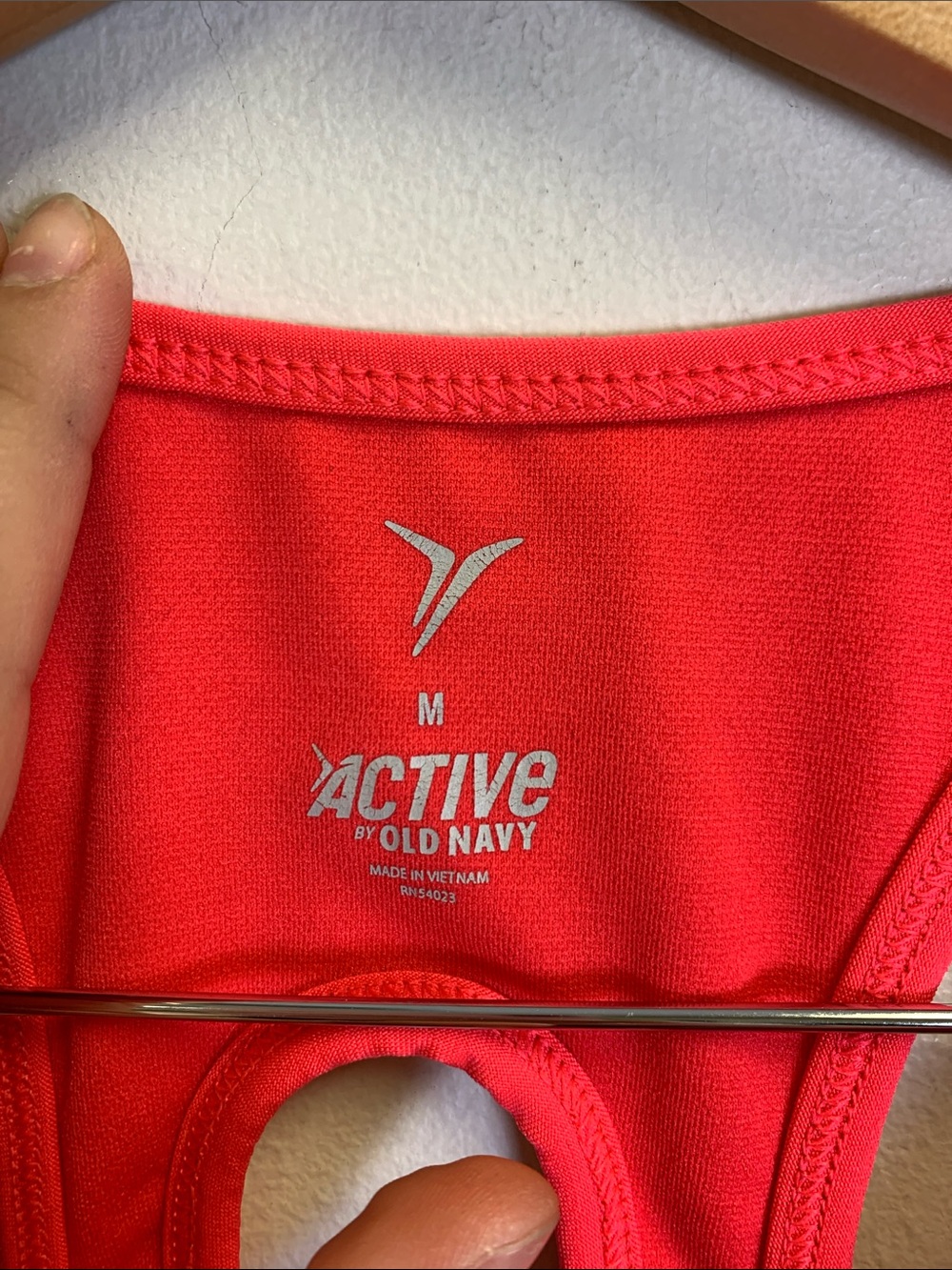 Active by Old Navy Coral Geo Racerback Sports Bra - Medium Support - Picture 2 of 4